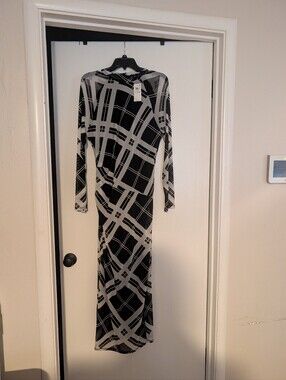 Black and White Plaid Long-Sleeve Maxi Dress